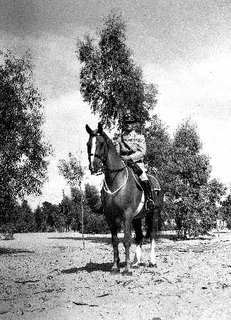 Images/1 LF colour Troop 1951327.jpg